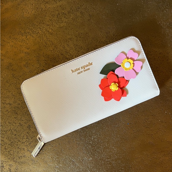 Kate Spade Petal Zip-around Continental Wallet - Picture 1 of 11
